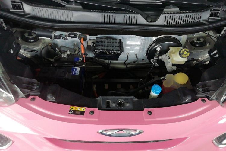 Used Chery New Energy Little Ant 2021 200 000 Yuan Ant Fan Edition Energized Version Lithium Iron Phosphate 301 km Engine Bay