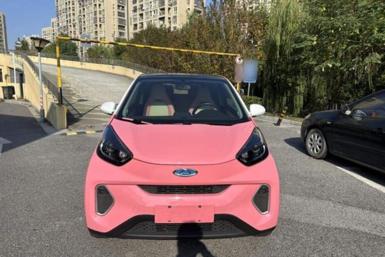 Used Chery New Energy Little Ant 2021 150 000 Yuan "Ant Fan" Edition New Ant Cool Version Lithium-Ion Battery Exterior 1