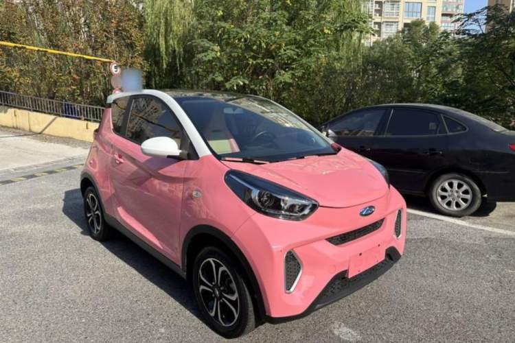 Used Chery New Energy Little Ant 2021 150 000 Yuan "Ant Fan" Edition New Ant Cool Version Lithium-Ion Battery Exterior 2
