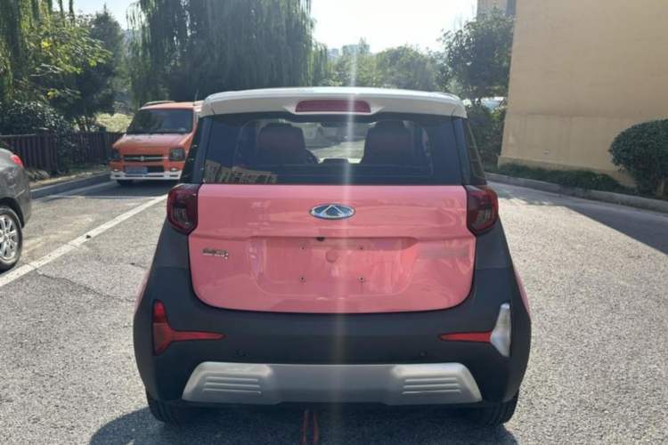 Used Chery New Energy Little Ant 2021 150 000 Yuan "Ant Fan" Edition New Ant Cool Version Lithium-Ion Battery Exterior 3