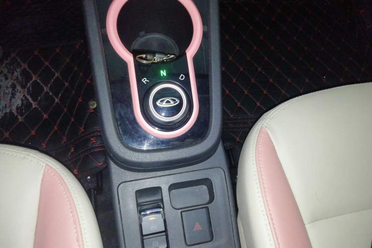 Used Chery New Energy Little Ant 2021 200 000 Yuan Ant Fan Edition Energized Version Lithium Iron Phosphate 301 km Gear Lever