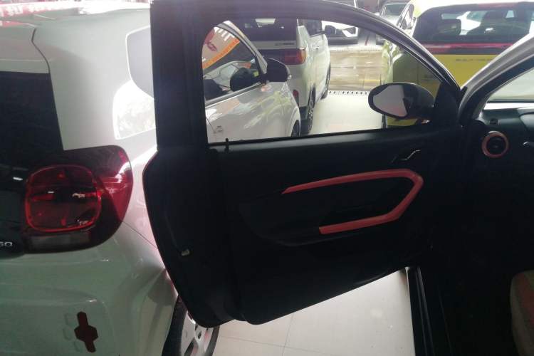 Used Chery New Energy Little Ant 2021 200 000 Yuan Ant Fan Edition Energized Version Lithium Iron Phosphate 301 km Left Front Door Interior
