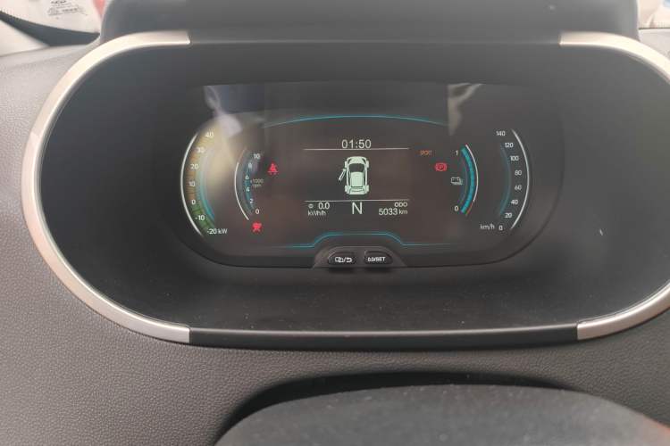 Used Chery New Energy Little Ant 2021 200 000-Yuan Ant Fan Edition Talent Version Lithium Iron Phosphate 301 km Odometer Close Up