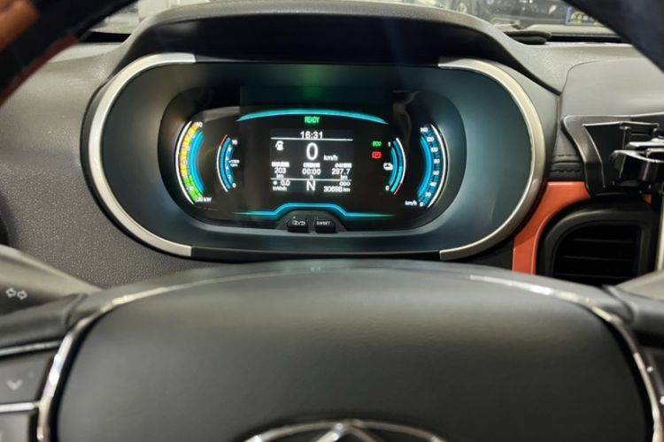 Used Chery New Energy Little Ant 2021 200 000-Yuan Ant Fan Edition Talent Version NMC Battery 408 km续航 Odometer Close Up