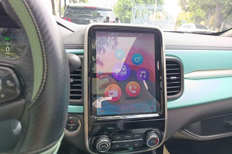 Used Chery New Energy Little Ant 2021 200 000 Yuan Ant Fan Edition Energized Version NMC Lithium Battery 408 km Audio And AC Panel