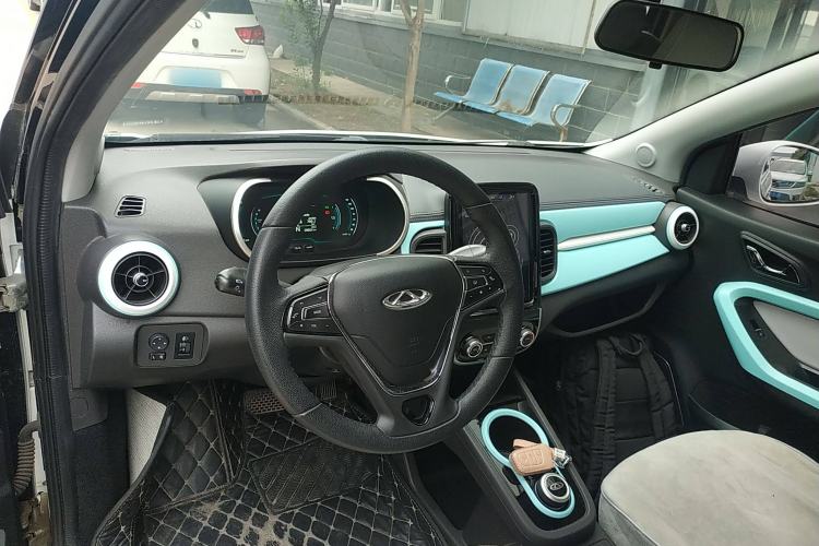 Used Chery New Energy Little Ant 2021 150 000 Yuan Ant Fan Edition Ant Trend Version Lithium-Ion Battery Center Console