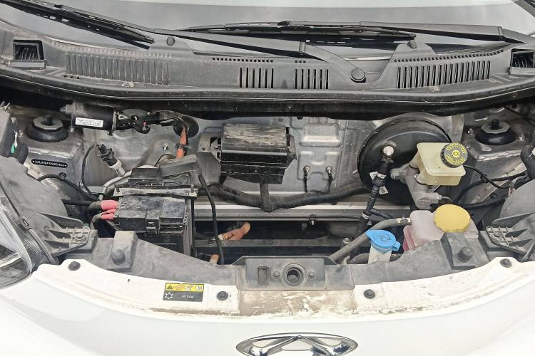 Used Chery New Energy Little Ant 2021 200 000-Yuan Ant Fan Edition Talent Version Lithium Iron Phosphate 301 km Engine Bay