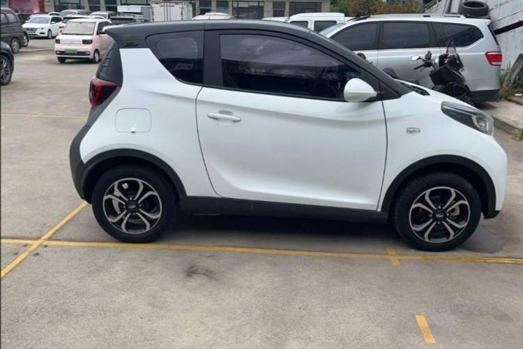 Used Chery New Energy Little Ant 2021 150 000 Yuan "Ant Fan" Edition New Ant Cool Version Lithium-Ion Battery Exterior 2