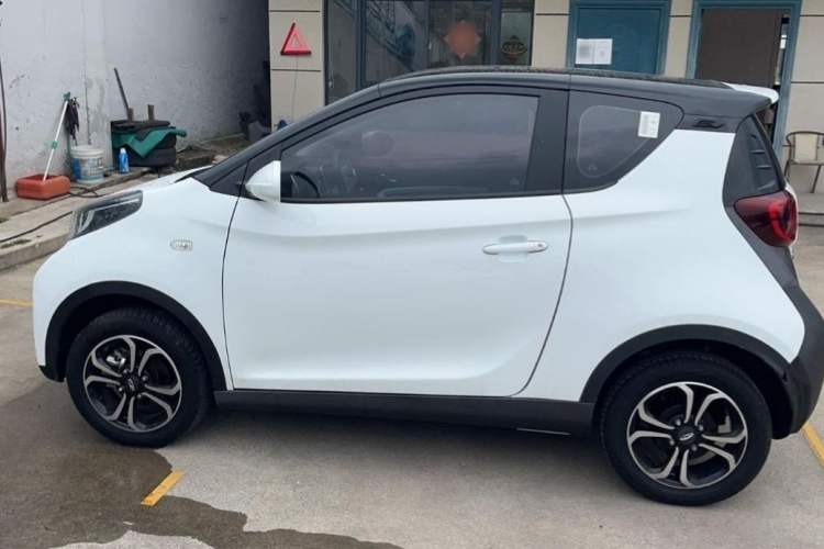 Used Chery New Energy Little Ant 2021 150 000 Yuan "Ant Fan" Edition New Ant Cool Version Lithium-Ion Battery Exterior 3