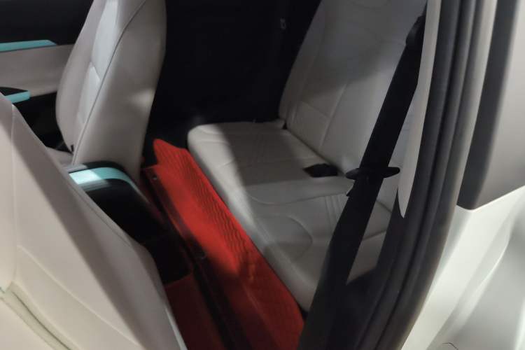 Used Chery New Energy Little Ant 2021 200 000-Yuan Ant Fan Edition Talent Version Lithium Iron Phosphate 301 km Interior 1