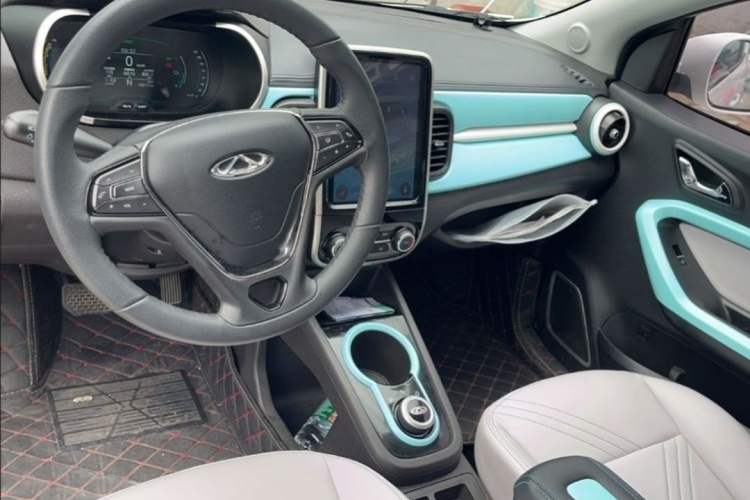 Used Chery New Energy Little Ant 2021 150 000 Yuan "Ant Fan" Edition New Ant Cool Version Lithium-Ion Battery Interior 1