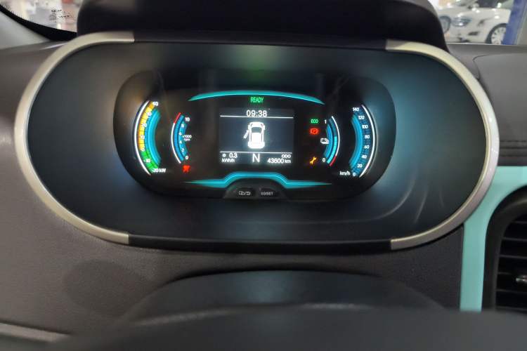 Used Chery New Energy Little Ant 2021 200 000-Yuan Ant Fan Edition Talent Version Lithium Iron Phosphate 301 km Odometer Close Up