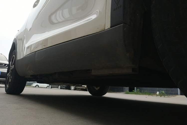 Used Chery New Energy Little Ant 2021 150 000 Yuan Ant Fan Edition Ant Trend Version Lithium-Ion Battery Right Side Sill