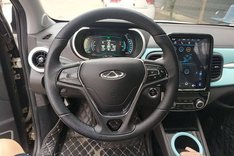 Used Chery New Energy Little Ant 2021 150 000 Yuan Ant Fan Edition Ant Trend Version Lithium-Ion Battery Steering Wheel