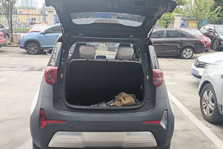 Used Chery New Energy Little Ant 2021 200 000-Yuan Ant Fan Edition Talent Version Lithium Iron Phosphate 301 km Trunk