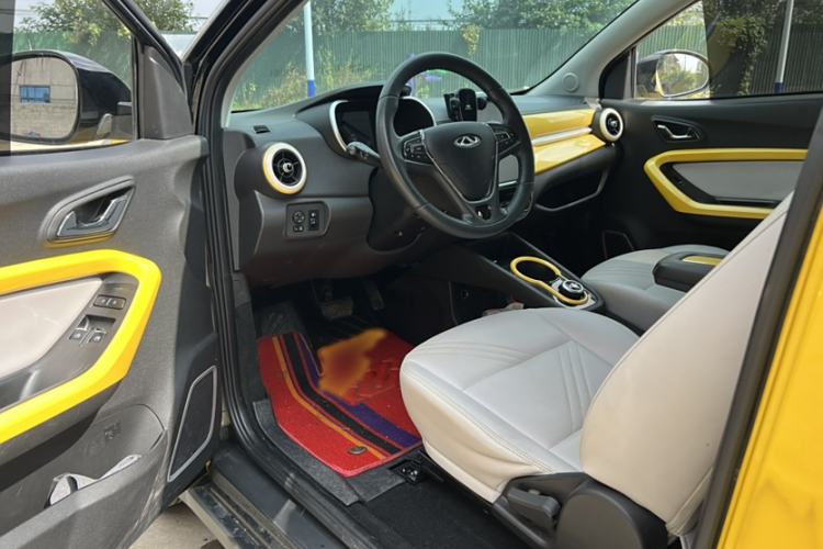 Used Chery New Energy Little Ant 2021 200 000-Yuan Ant Fan Edition Talent Version NMC Battery 301 km Interior 2