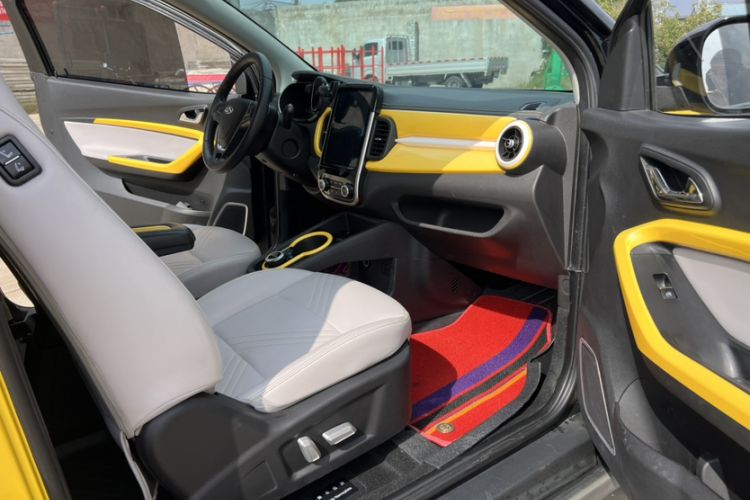 Used Chery New Energy Little Ant 2021 200 000-Yuan Ant Fan Edition Talent Version NMC Battery 301 km Interior 3