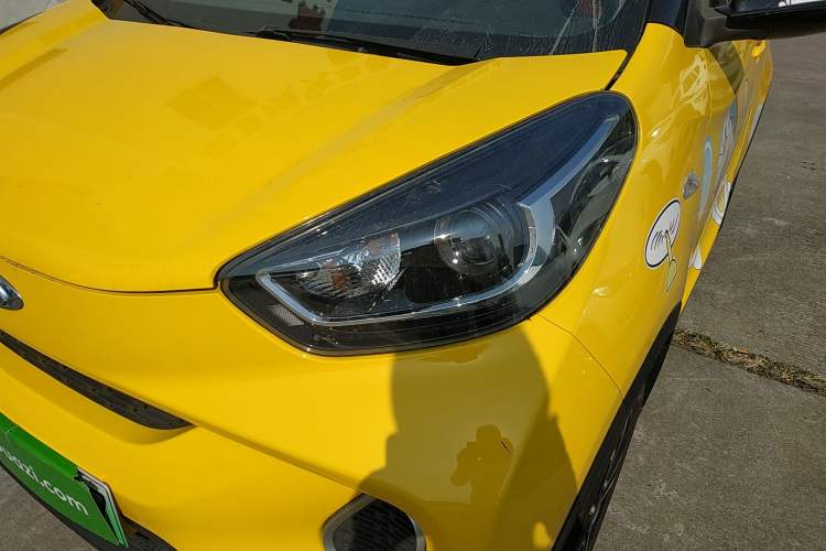Used Chery New Energy Little Ant 2021 150 000 Yuan "Ant Fan" Edition New Ant Cool Version Lithium-Ion Battery Left Front Headlight