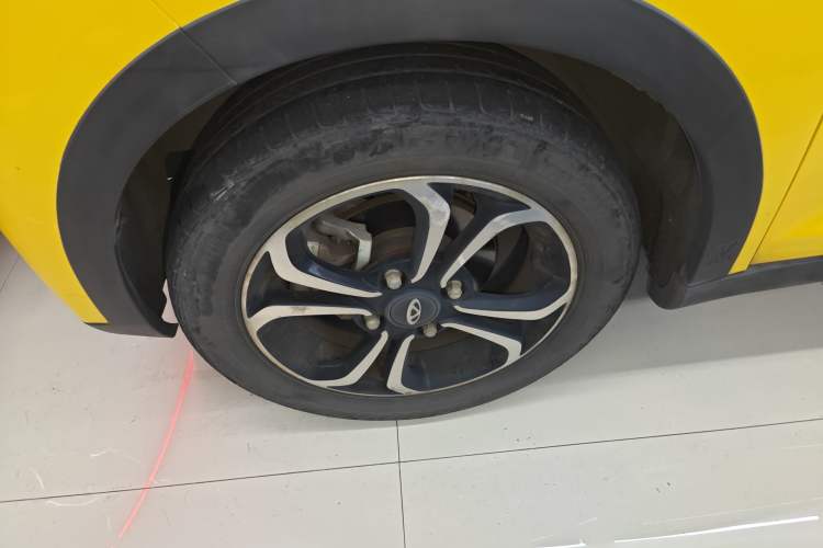 Used Chery New Energy Little Ant 2021 150 000 Yuan Ant Fan Edition New Ant Cool Version Lithium Iron Phosphate Left Front Wheel Hub