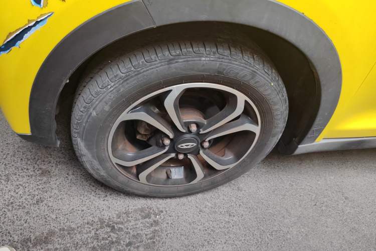 Used Chery New Energy Little Ant 2021 150 000 Yuan Ant Fan Edition Ant Cool Version Lithium Iron Phosphate Left Front Wheel Hub
