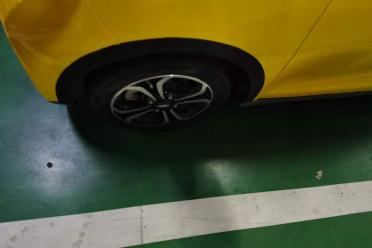 Used Chery New Energy Little Ant 2021 150 000 Yuan Ant Fan Edition Ant Stylish Version Lithium Iron Phosphate Left Front Wheel Hub