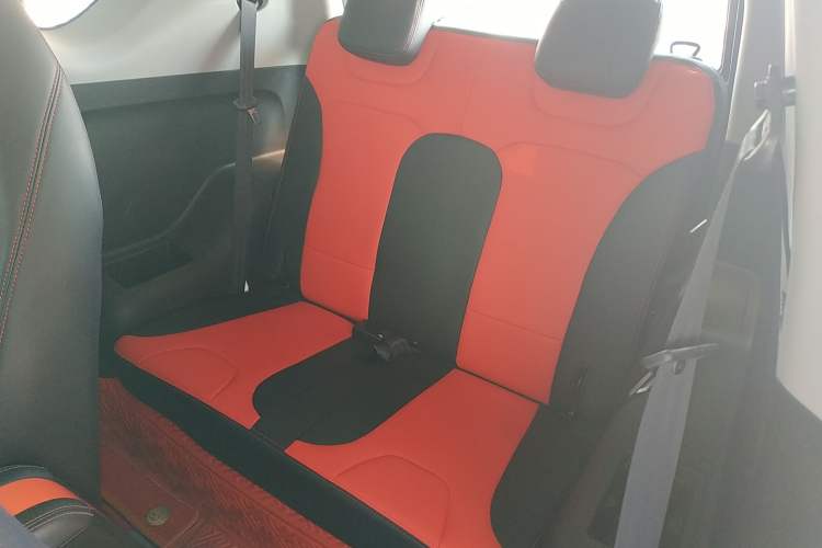 Used Chery New Energy Little Ant 2021 150 000 Yuan "Ant Fan" Edition New Ant Cool Version Lithium-Ion Battery Left Rear Seat