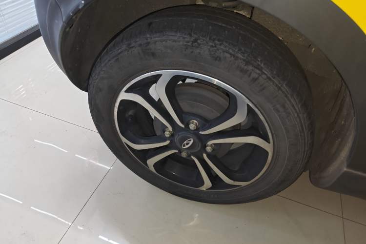 Used Chery New Energy Little Ant 2021 150 000 Yuan Ant Fan Edition New Ant Cool Version Lithium Iron Phosphate Right Rear Wheel Hub