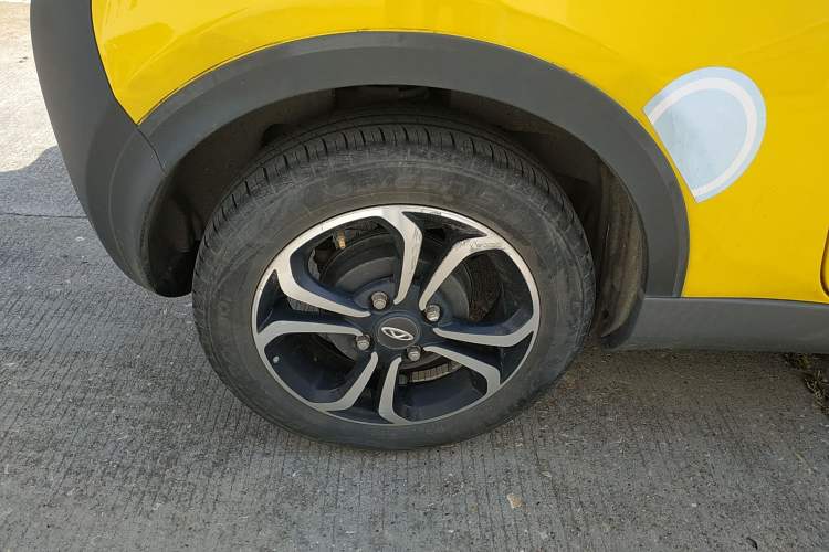 Used Chery New Energy Little Ant 2021 150 000 Yuan "Ant Fan" Edition New Ant Cool Version Lithium-Ion Battery Right Rear Wheel Hub