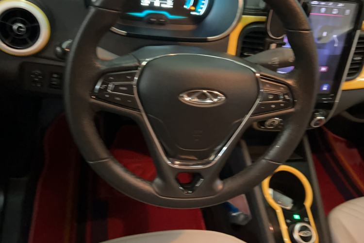 Used Chery New Energy Little Ant 2021 200 000-Yuan Ant Fan Edition Talent Version NMC Battery 301 km Steering Wheel