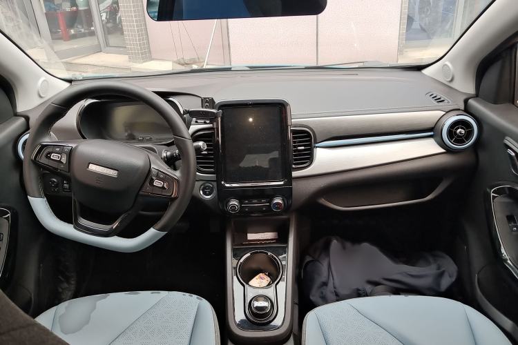 Used Chery New Energy Little Ant 2022 Restyled Version Sweet Pink Edition Half-Sugar Version 30.6 kWh 30 kW 301 km Interior 2
