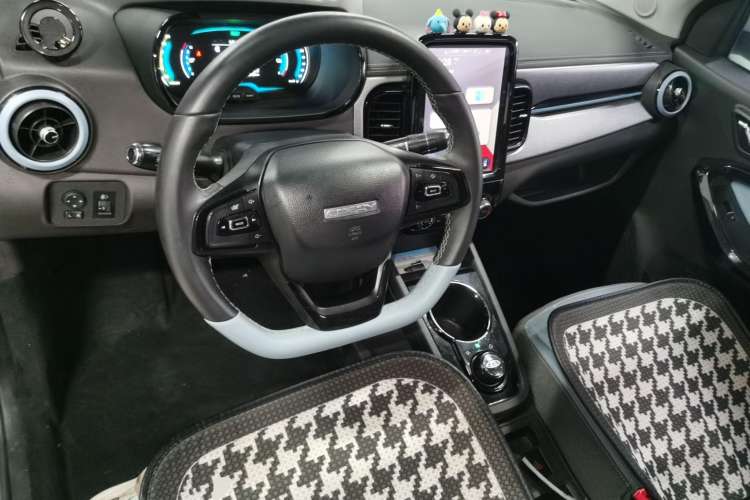 Used Chery New Energy Little Ant 2022 Restyled Version Sweet Pink Edition Half-Sugar Version 30.6 kWh 30 kW 301 km Interior 2
