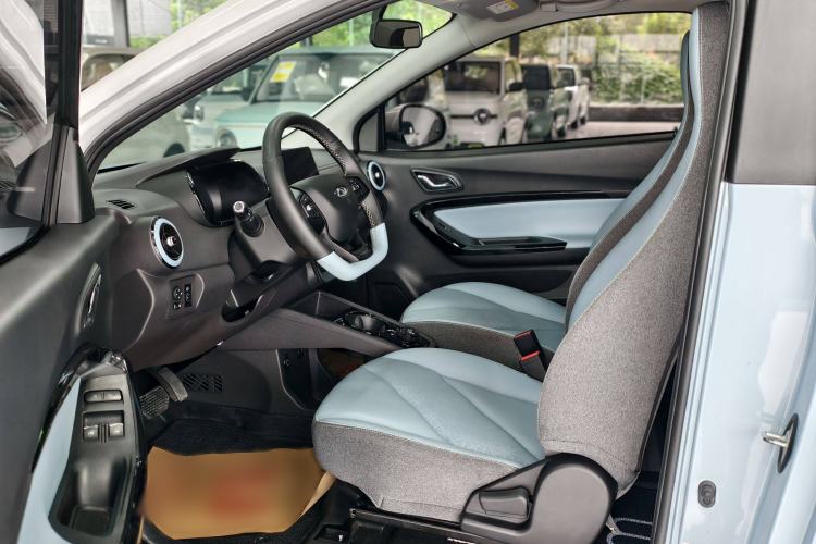 Used Chery New Energy Little Ant 2022 300 000 Yuan "Ant Fan" Edition "Extra Sweet" Version Lithium Iron Phosphate 29.2 kWh 30 kW 301 km Interior 6