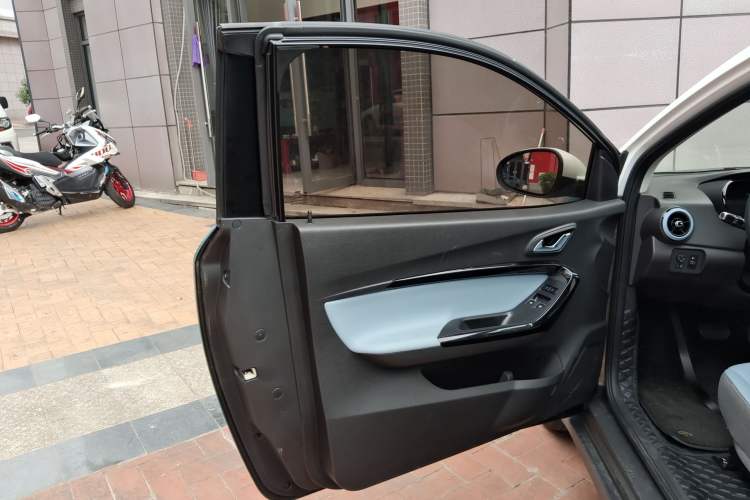 Used Chery New Energy Little Ant 2022 Restyled Version Sweet Pink Edition Half-Sugar Version 30.6 kWh 30 kW 301 km Interior 7