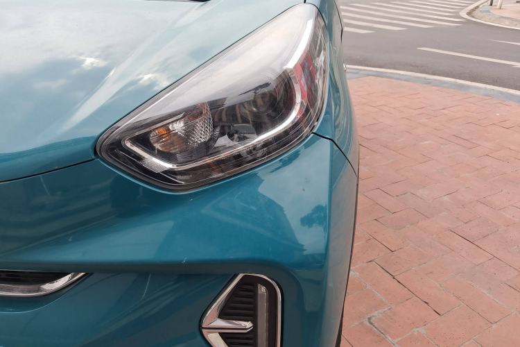 Used Chery New Energy Little Ant 2022 Restyled Version Sweet Pink Edition Half-Sugar Version 30.6 kWh 30 kW 301 km Left Front Headlight