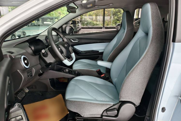 Used Chery New Energy Little Ant 2022 300 000 Yuan "Ant Fan" Edition "Extra Sweet" Version Lithium Iron Phosphate 29.2 kWh 30 kW 301 km Left Front Seat
