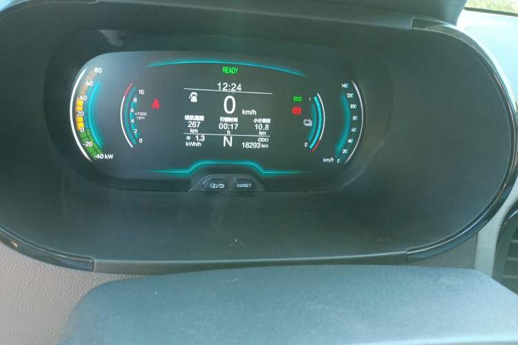 Used Chery New Energy Little Ant 2022 300 000 Yuan "Ant Fan" Edition "Extra Sweet" Version Lithium Iron Phosphate 29.2 kWh 30 kW 301 km Odometer Close Up