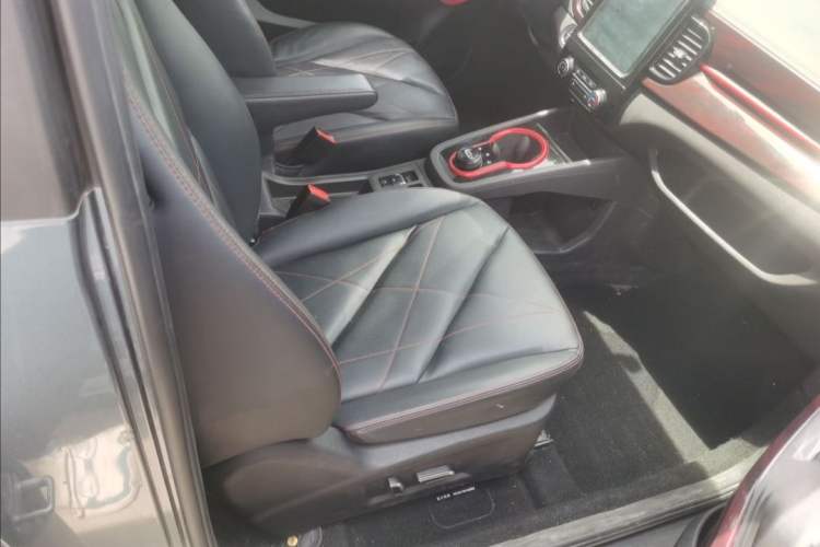 Used Chery New Energy Little Ant 2022 Sweet Pink Edition Half-Sugar Version Lithium Iron Phosphate 29.2 kWh 30 kW 301 km Interior 10