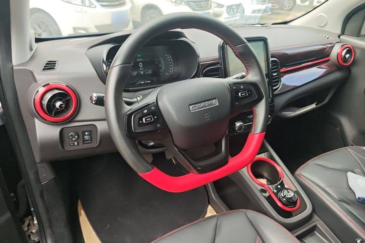 Used Chery New Energy Little Ant 2022 Restyled Version Sweet Pink Edition Low-Sugar Version Lithium Iron Phosphate Battery 30.7 kWh 30 kW 301 km Interior 2