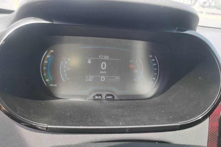 Used Chery New Energy Little Ant 2022 Sweet Pink Edition Half-Sugar Version Lithium Iron Phosphate 29.2 kWh 30 kW 301 km Interior 2
