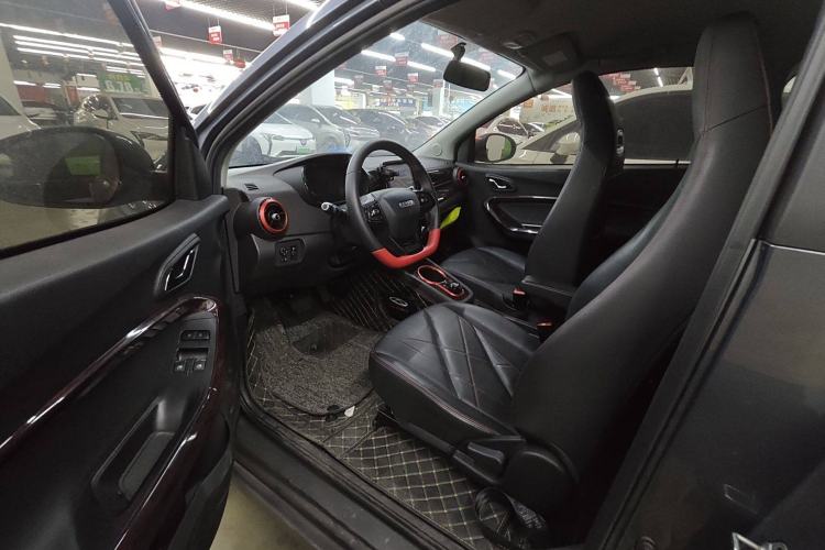 Used Chery New Energy Little Ant 2022 Revised Version Sweet Pink Edition Half-Sugar Version Lithium Iron Phosphate 30.7 kWh 30 kW 301 km Interior 2