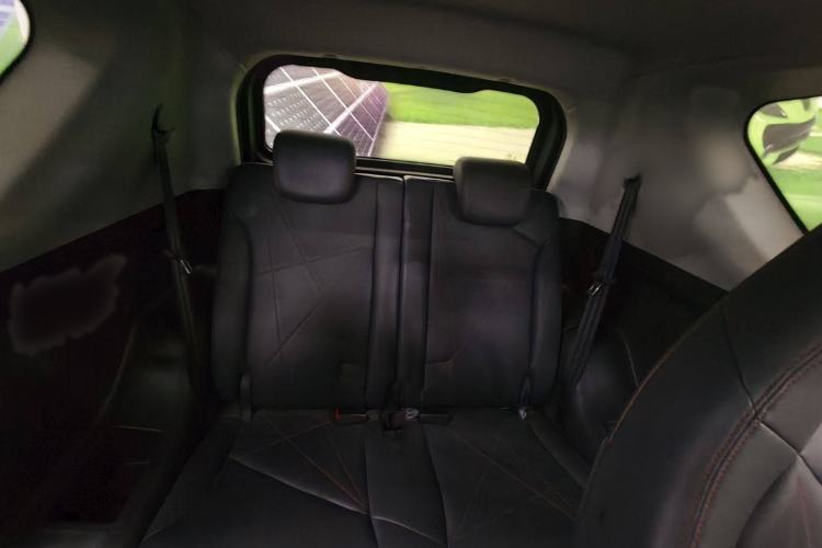 Used Chery New Energy Little Ant 2022 Revised Version Sweet Pink Edition Half-Sugar Version Lithium Iron Phosphate 30.7 kWh 30 kW 301 km Interior 3