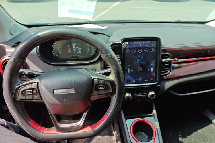 Used Chery New Energy Little Ant 2022 Revised Version Sweet Pink Edition Half-Sugar Version Lithium Iron Phosphate 30.7 kWh 30 kW 301 km Interior 3