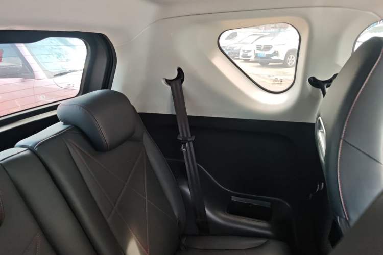 Used Chery New Energy Little Ant 2022 Restyled Version Sweet Pink Edition Low-Sugar Version Lithium Iron Phosphate Battery 30.7 kWh 30 kW 301 km Interior 8