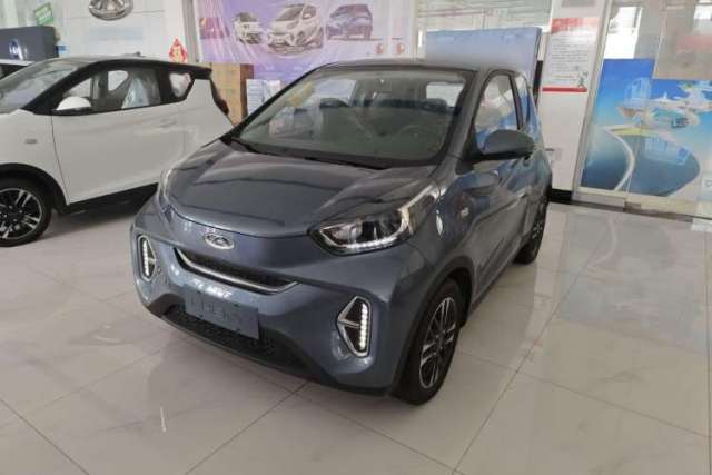Used Chery New Energy Little Ant 2022 Revised Version Sweet Pink Edition Half-Sugar Version Lithium Iron Phosphate 30.7 kWh 30 kW 301 km