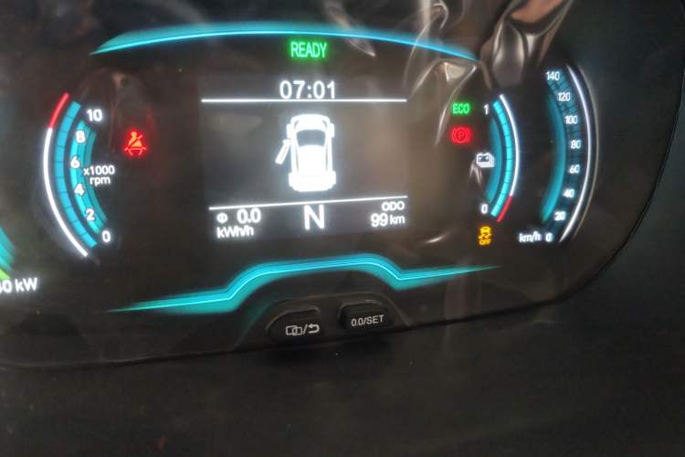 Used Chery New Energy Little Ant 2022 Sweet Pink Edition Half-Sugar Version Lithium Iron Phosphate 30 kW 301 km Odometer Close Up
