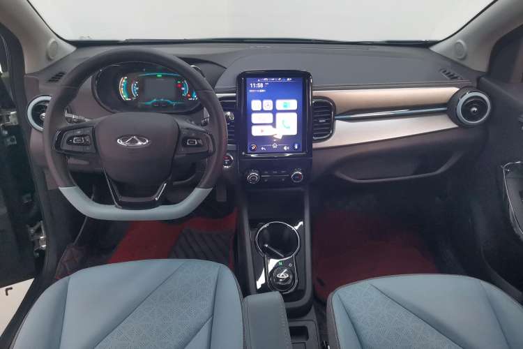 Used Chery New Energy Little Ant 2022 Sweet Pink Edition Half-Sugar Version 3-Cell Lithium 30kW 301km Center Console