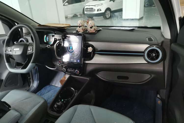 Used Chery New Energy Little Ant 2022 Revised Version Sweet Pink Edition Half-Sugar Version Lithium Iron Phosphate 30.7 kWh 30 kW 301 km Center Console