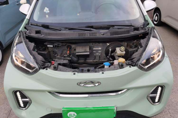 Used Chery New Energy Little Ant 2022 Revised Version Sweet Pink Edition Half-Sugar Version Lithium Iron Phosphate 30.7 kWh 30 kW 301 km Engine Bay