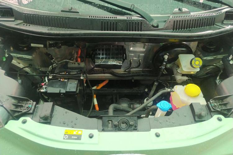 Used Chery New Energy Little Ant 2022 Revised Version Sweet Pink Edition Half-Sugar Version Lithium Iron Phosphate 30.7 kWh 30 kW 301 km Engine Bay