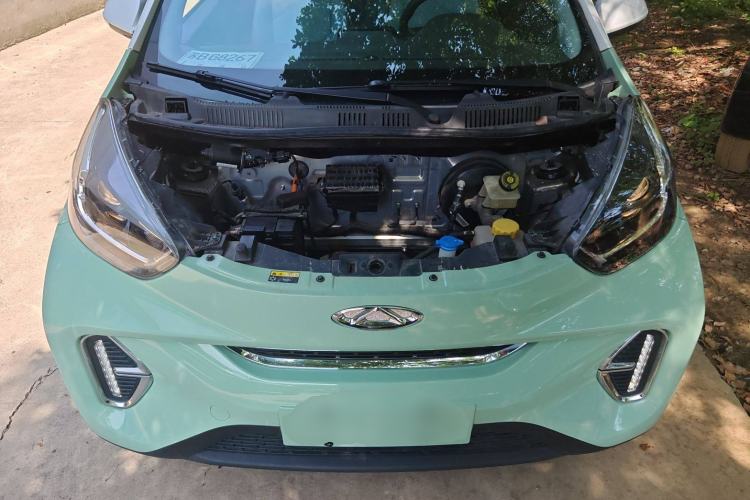Used Chery New Energy Little Ant 2022 Sweet Pink Edition Half-Sugar Version Lithium Iron Phosphate 30 kW 301 km Engine Bay